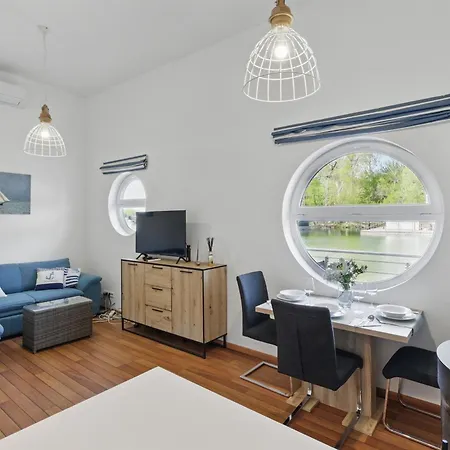 Sunset View Housboat With Sundeck,ac&heating Casa de Férias *