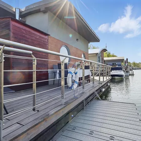 Casa de Férias Sunset View Housboat With Sundeck,ac&heating Bratislava