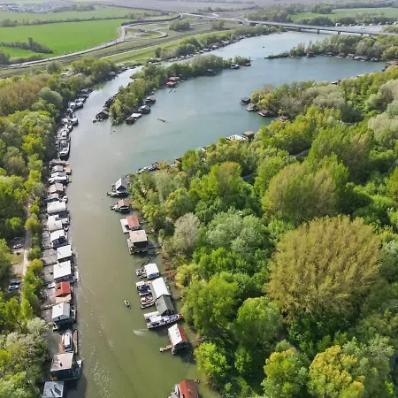 Sunset View Housboat With Sundeck,ac&heating בית נופש