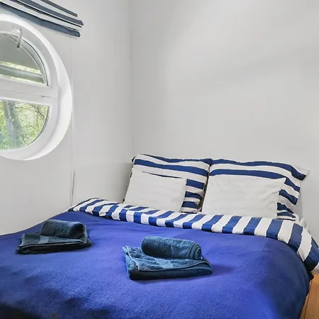 Casa vacanze Sunset View Housboat With Sundeck,ac&heating *