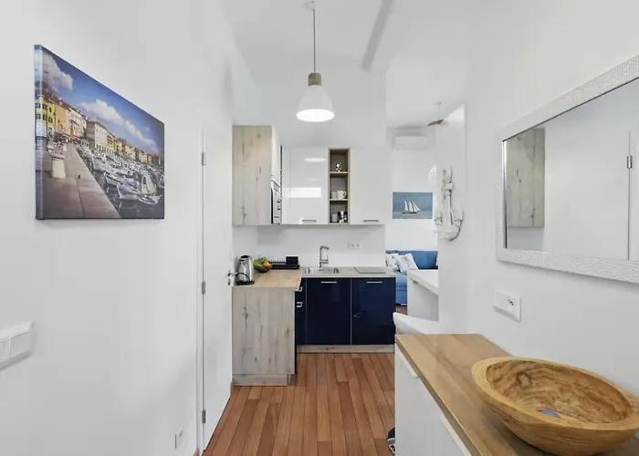 בית נופש Sunset View Housboat With Sundeck,ac&heating