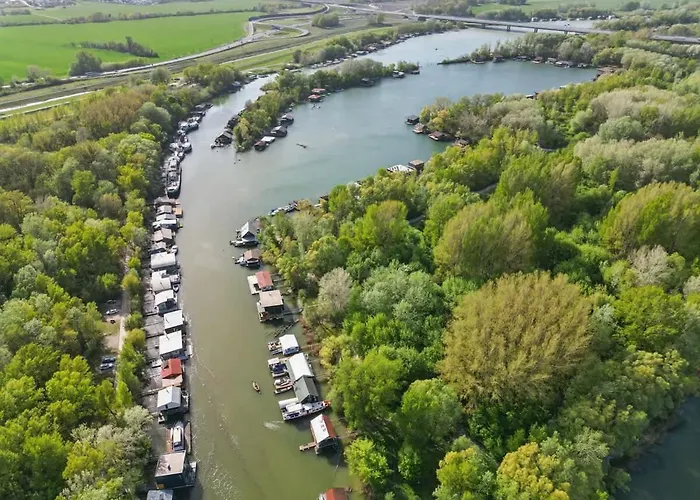 Sunset View Housboat With Sundeck,ac&heating בית נופש