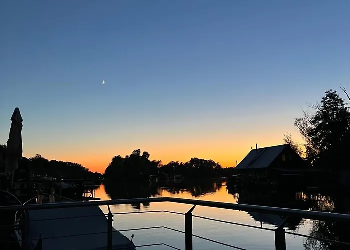 Sunset View Housboat With Sundeck,ac&heating בית נופש *
