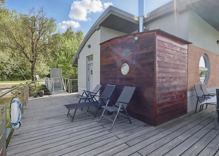 Сasa de vacaciones Sunset View Housboat With Sundeck,ac&heating *